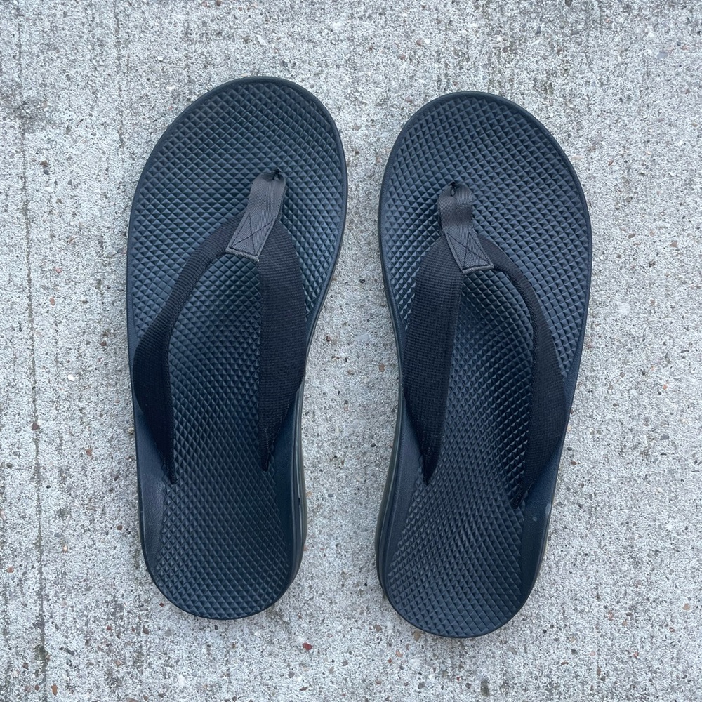 Men’s Chaco flip flops